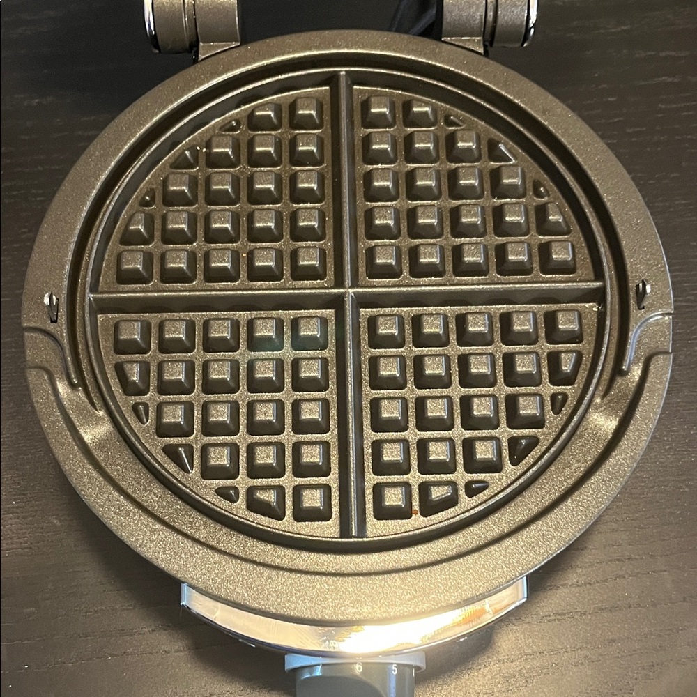 All-Clad classic round Stainless Steel Waffle Maker - Silver (used once) - Picture 5 of 8